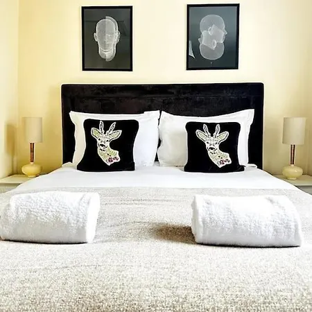 Airy Two-bed * Bristol