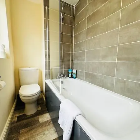 Daire Airy Two-bed *