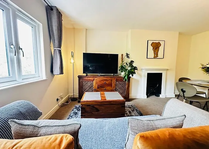 Airy Two-bed * Bristol