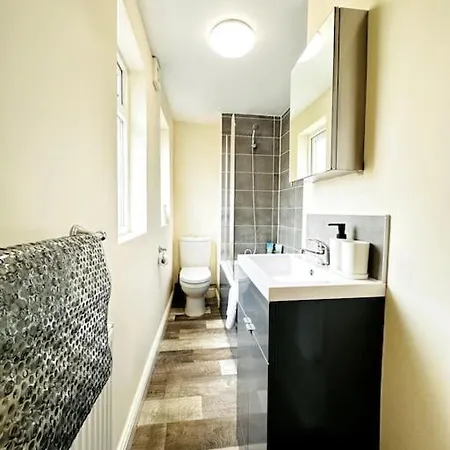 Airy Two-bed Bristol